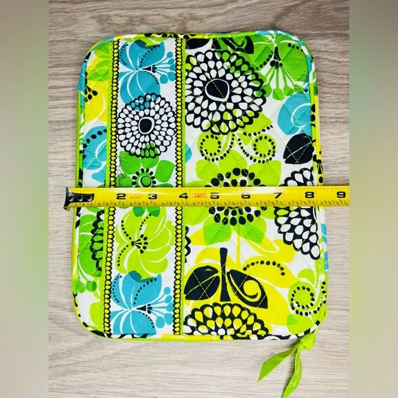 Vera Bradley Rosy Posies Sleeve Case Bag Tablet iPad Zipper Lime - Picture 6 of 9